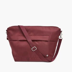 NWOT Lane Bryant LIVI Maroon Gym Bag/Tote with Adjustable Strap